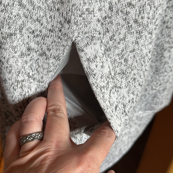 NWOT Champion Elite BYU 1/4 Button Pullover Sweater Men's Gray Size Small - Picture 4 of 7